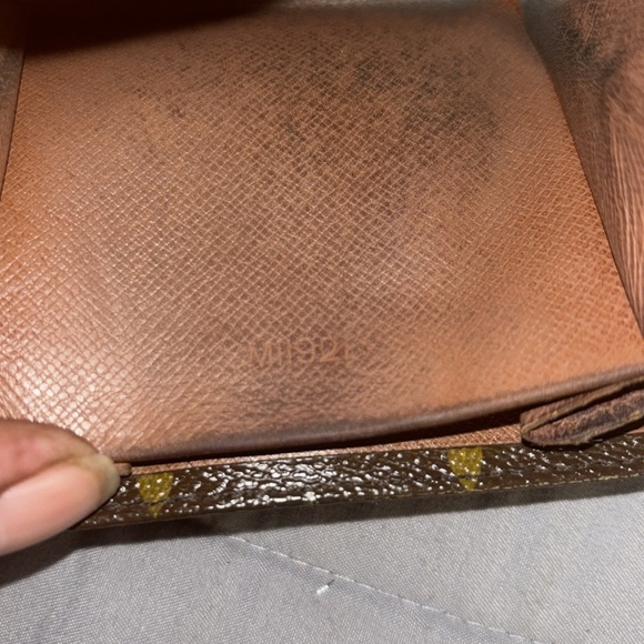 LV Compact wallet - Picture 12 of 14